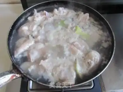 Make Spicy pig hands step 1