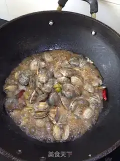 Make Curry popping clams step 6