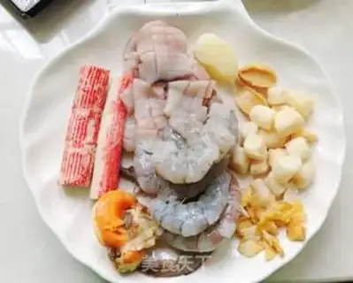 Make Smelt seafood soup step 0