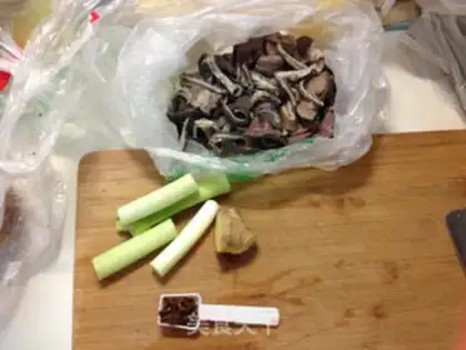 Make Old Beijing goat soup step 0