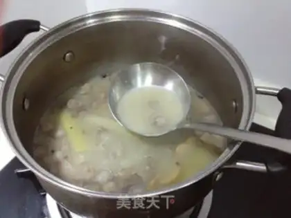 Make Old Beijing goat soup step 2