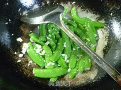 Make Garlic Dutch beans step 6