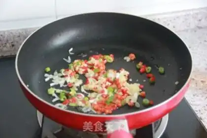 Make Garlic fan sap step 3