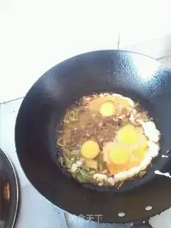 Make Fried eggs step 6