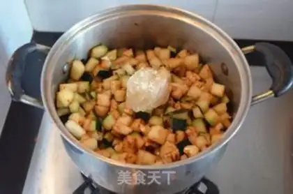 Make Pumpkin tea step 3