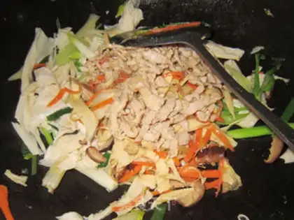 Make Chestnut chicken step 1