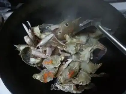 Make Ginger onions and crabs step 2