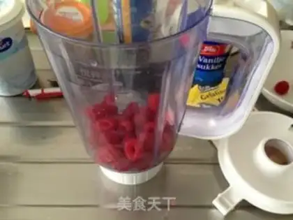 Make Berrycake step 7