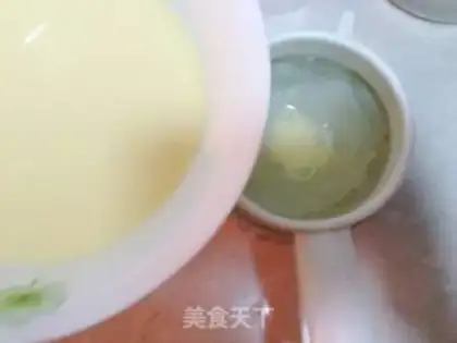 Make Tai Chi milk stewed eggs step 4