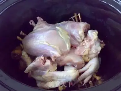 Make Five fingers of peach chicken soup step 2