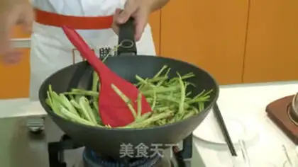 Make Iron shrimp sauce step 1