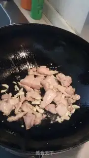 Make Soy-dried little fried meat step 3