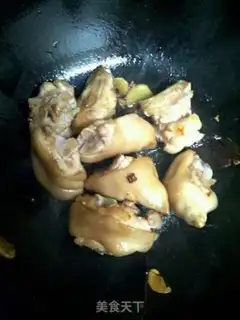 Make Garlic red burning pigs