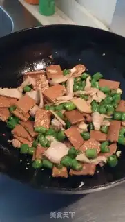 Make Soy-dried little fried meat step 5