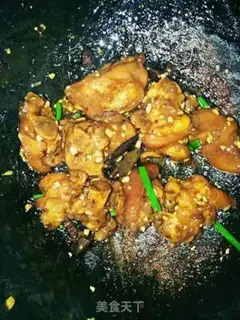 Make Garlic red burning pigs