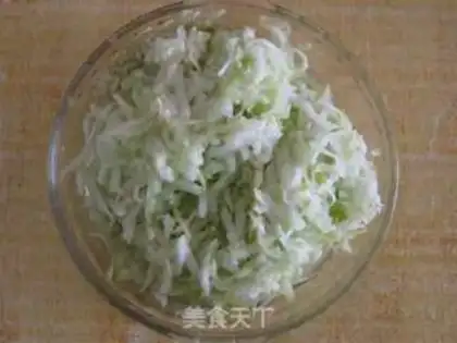 Make cucumber lace step 1