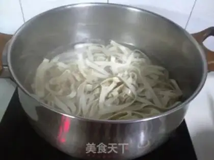 Make Tomato chicken noodles step 3
