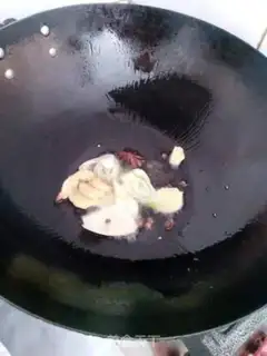 Make White radish sea rib soup step 1