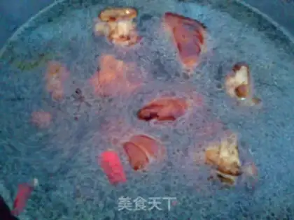 Make Red burning pig hands step 2