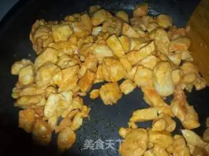 Make Chicken pizza in Orleans step 4