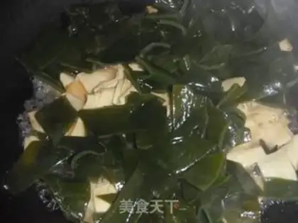 Make Bean-skin seaweed soup step 3
