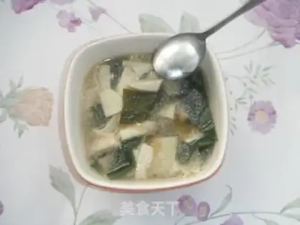 Make Bean-skin seaweed soup step 5