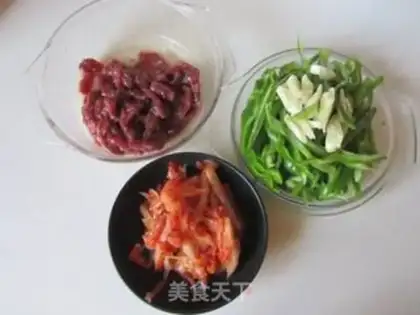 Make Pickle pepper beef silk step 1