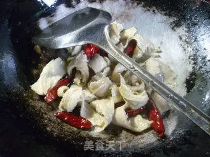 Make Hot bouquet noodles step 3