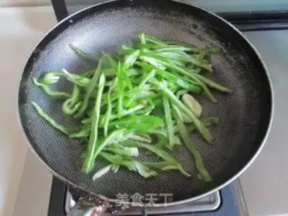 Make Pickle pepper beef silk step 4