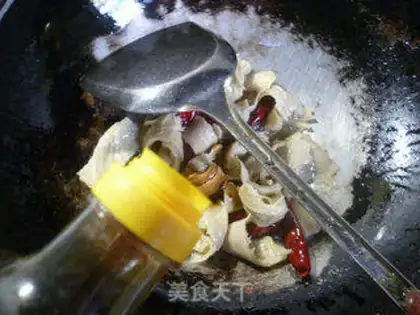 Make Hot bouquet noodles step 4