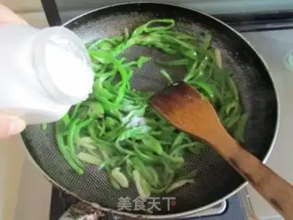 Make Pickle pepper beef silk step 5