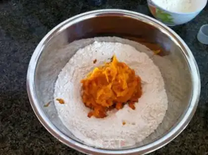 Make Pumpkin leaf clamps step 0