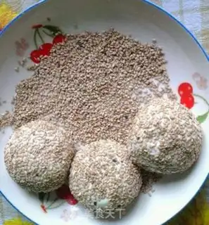Make Squeeze meat ball step 6