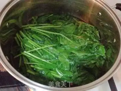 Make Emerald spinach noodles step 2