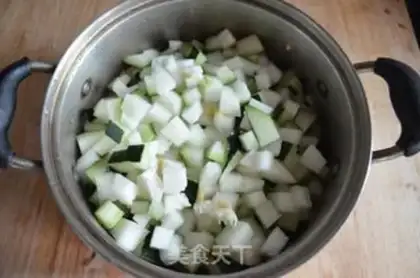 Make Pumpkin tea step 1