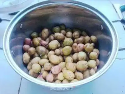 Make Chicken and potatoes step 0