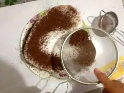 Make Heart cake step 13