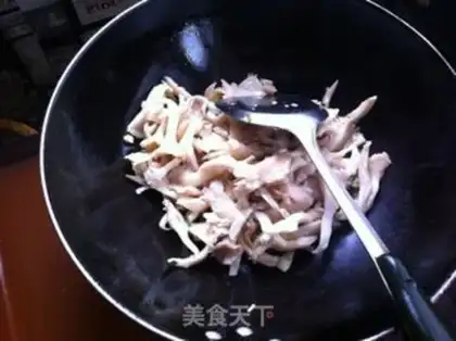 Make Pumpkin fried eggs step 1