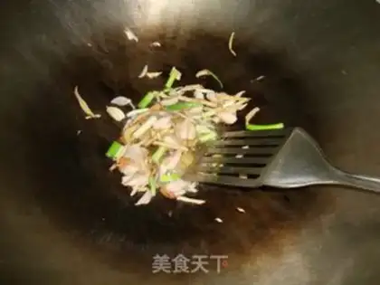 Make A fan of ginger onions step 0