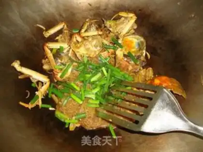Make A fan of ginger onions step 4