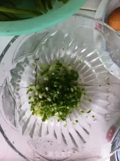 Make A fan of ginger onions step 5