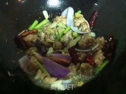 Make Three peppers with fried wings step 4