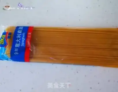 Make A strong Italian. Noodles step 0