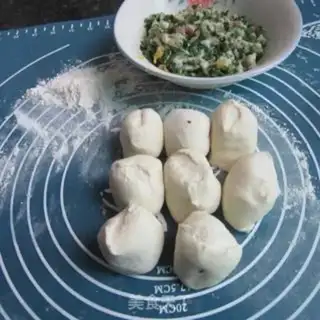 Make Scrawny buns step 2