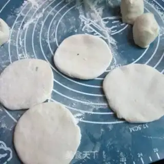 Make Scrawny buns step 3