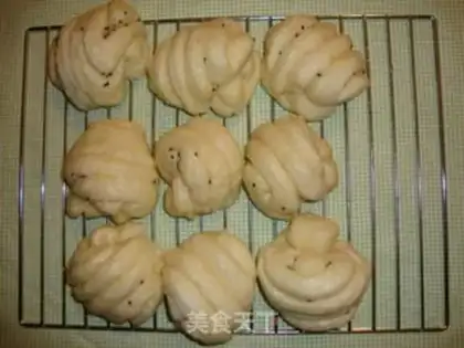 Make Black sesame roll step 8