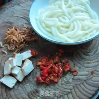 Make Scrambled rice shrimp and powdered powder step 0