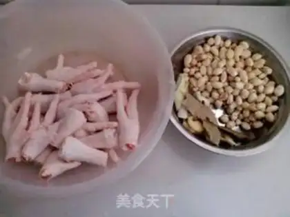 Make Peanuts burning chicken feet step 0