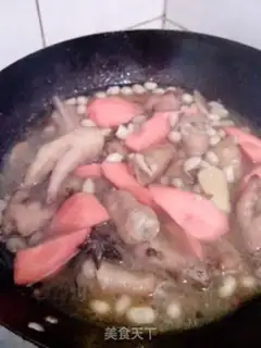 Make Peanuts burning chicken feet step 4