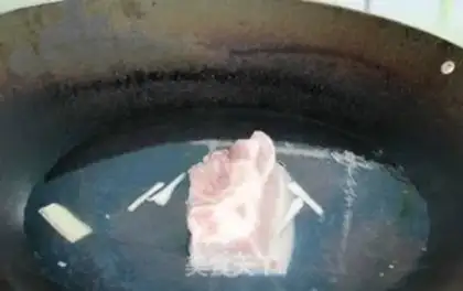 Make Garlic white meat step 1